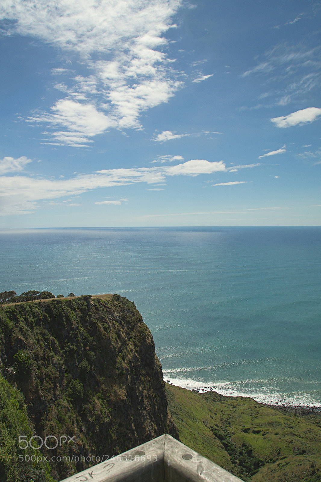 Sony SLT-A58 sample photo. On the edge photography