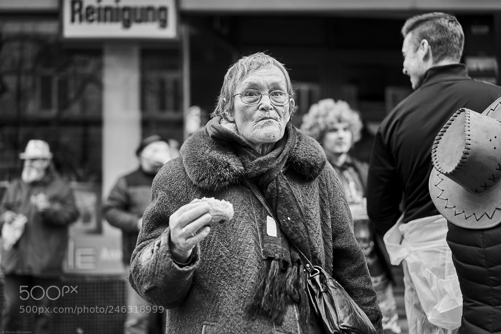 Sony a7R II sample photo. Frau 432 b&w photography