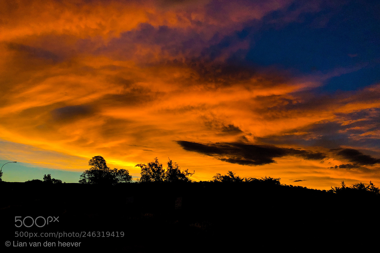 Apple iPhone X sample photo. Bloodred sky photography