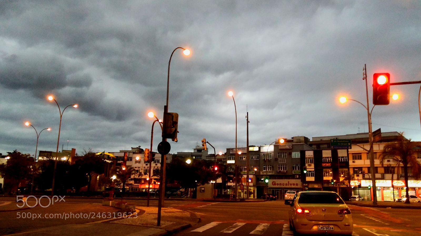 Motorola Moto G Play sample photo. Nuvem e luzes photography