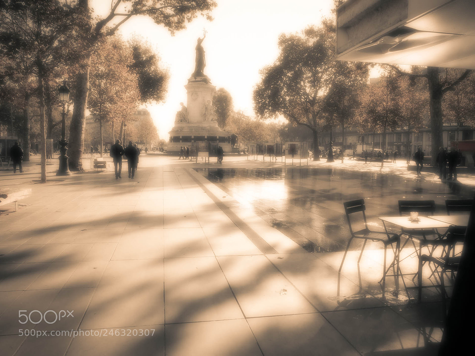 Fujifilm X30 sample photo. Republique photography