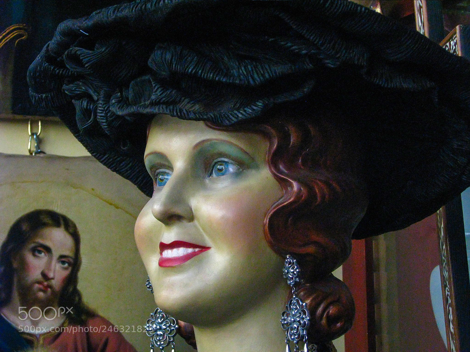 Canon POWERSHOT S5 IS sample photo. Nice hat photography