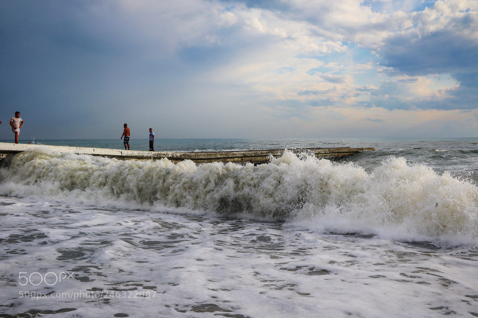 Canon EOS 750D (EOS Rebel T6i / EOS Kiss X8i) sample photo. Storm photography