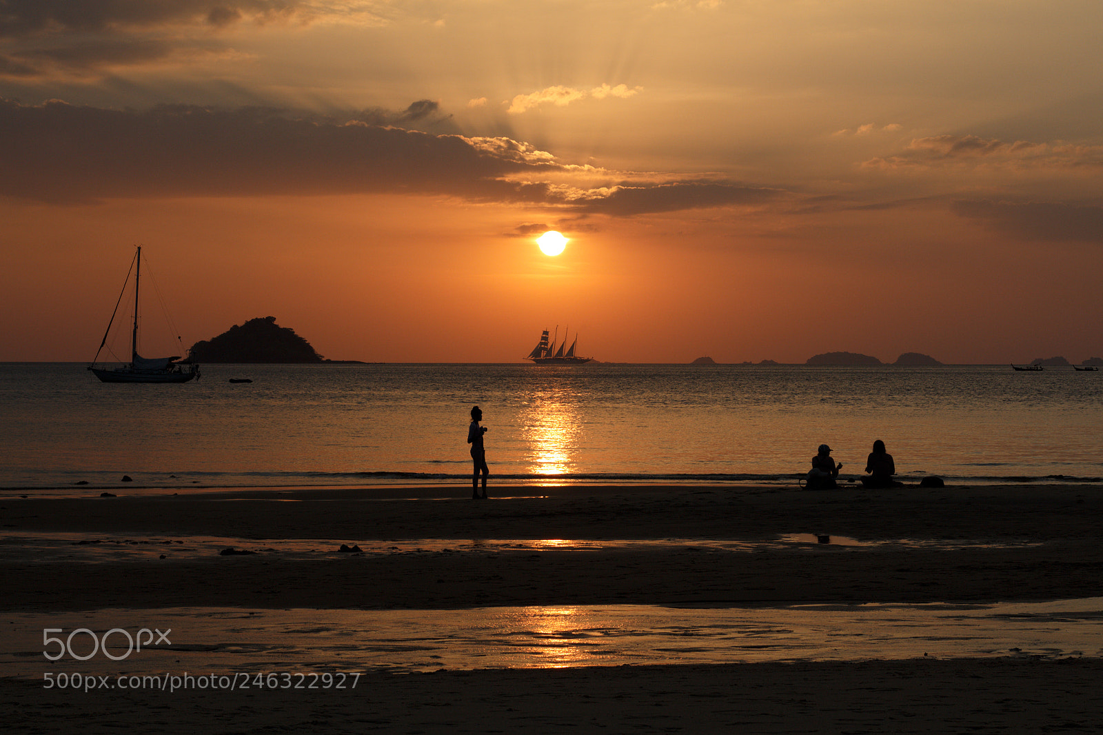 Canon EOS 700D (EOS Rebel T5i / EOS Kiss X7i) sample photo. Sunset at adung island photography