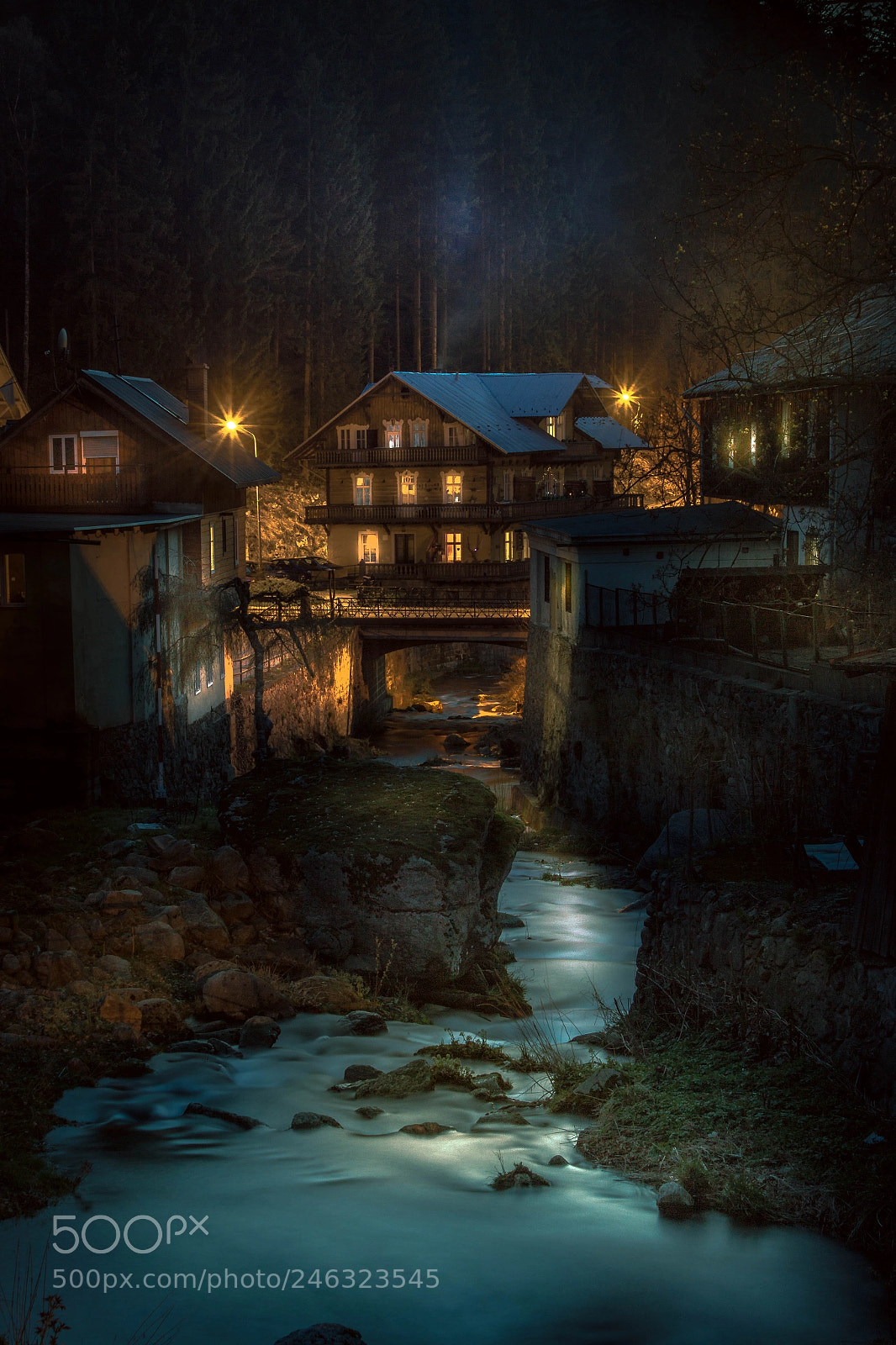 Canon EOS 600D (Rebel EOS T3i / EOS Kiss X5) sample photo. Mountain village photography