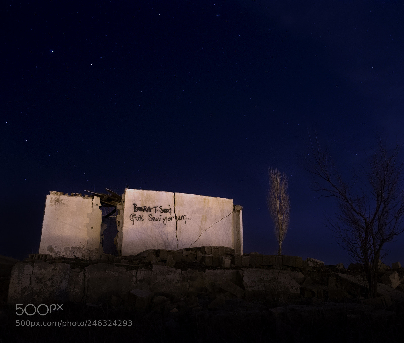 Pentax K-r sample photo. Berat photography