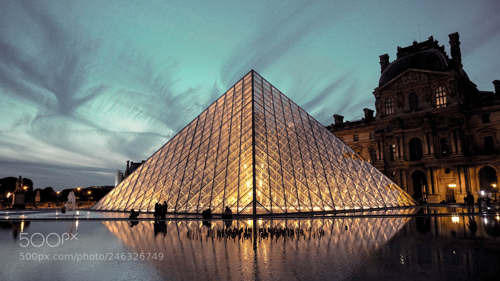 Sony a6300 sample photo. Luvre photography