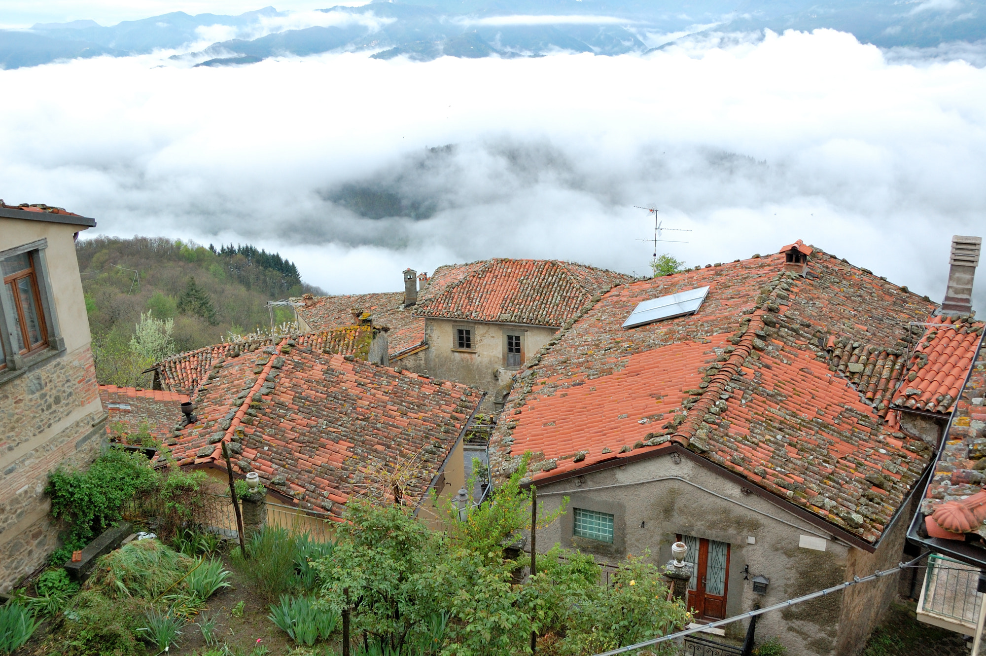Nikon D40 sample photo. Over the clouds photography