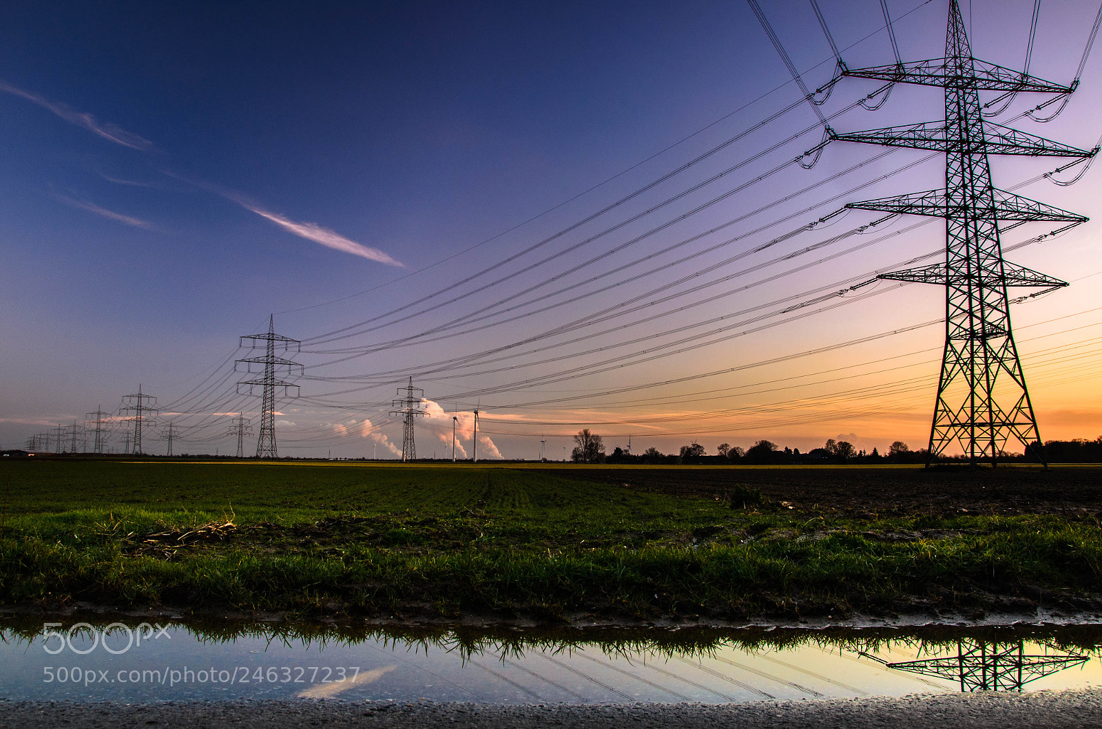 Nikon D5100 sample photo. Sonnenuntergang mit strommast photography