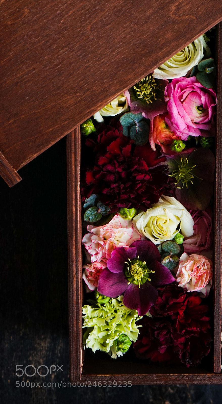 Sony a7 sample photo. Card concept with flowers photography
