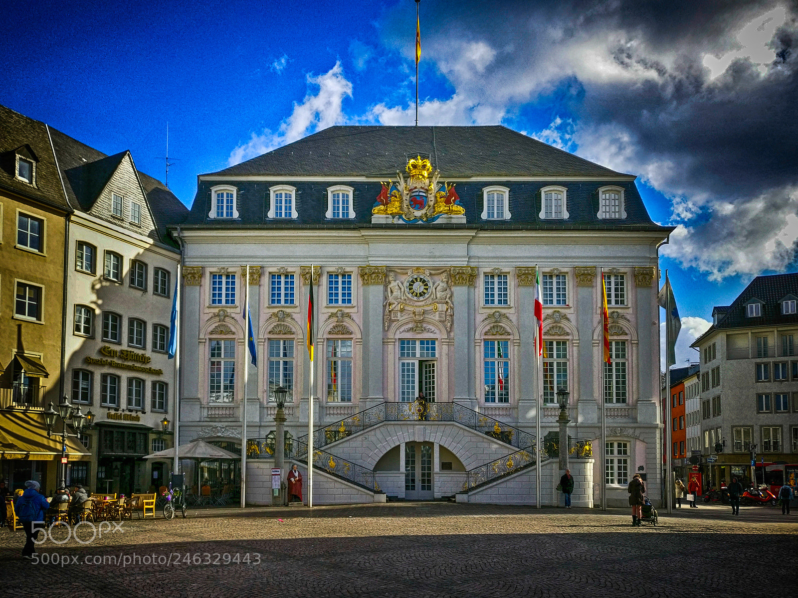OnePlus A3003 sample photo. Bonn: old town hall photography