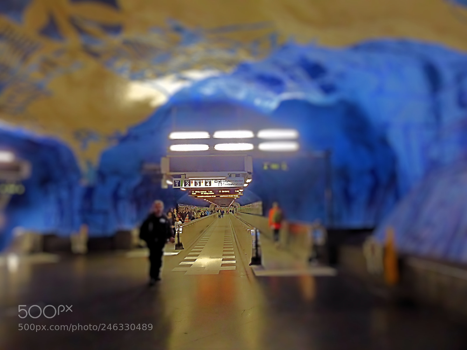 Panasonic Lumix DMC-FZ200 sample photo. T centralen photography