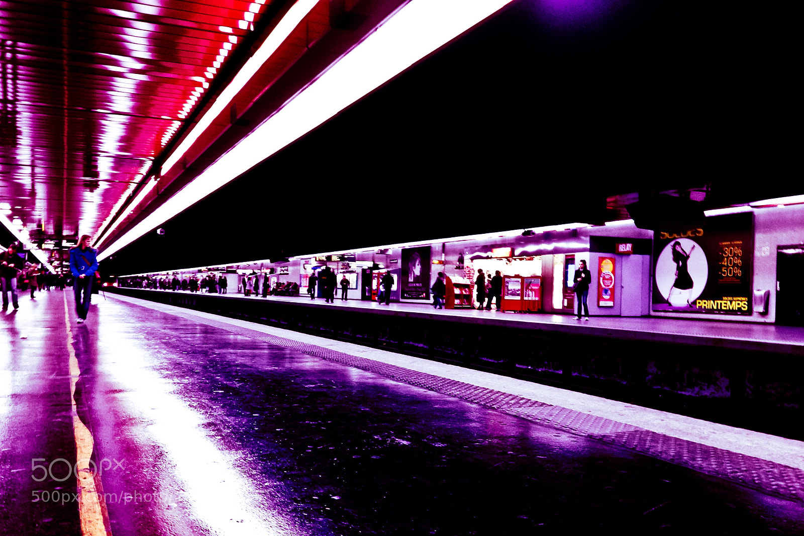 Apple iPhone 4S sample photo. Metropolitan paris photography