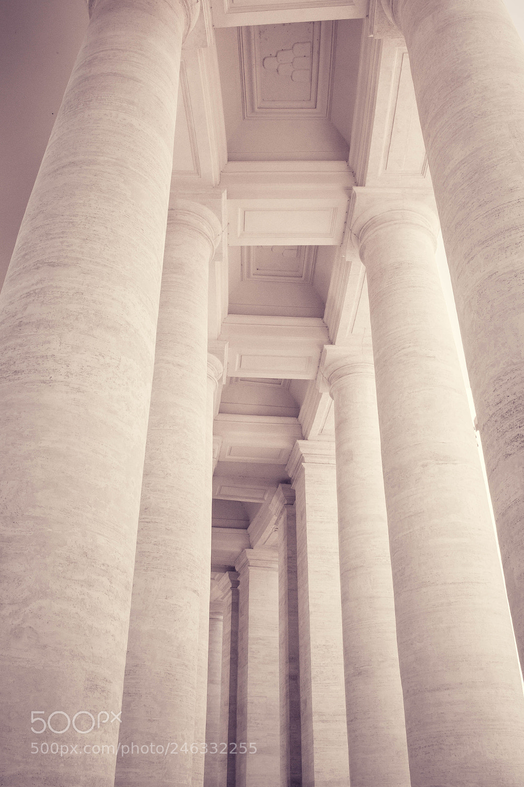 Canon EOS 750D (EOS Rebel T6i / EOS Kiss X8i) sample photo. Vatican city columns photography
