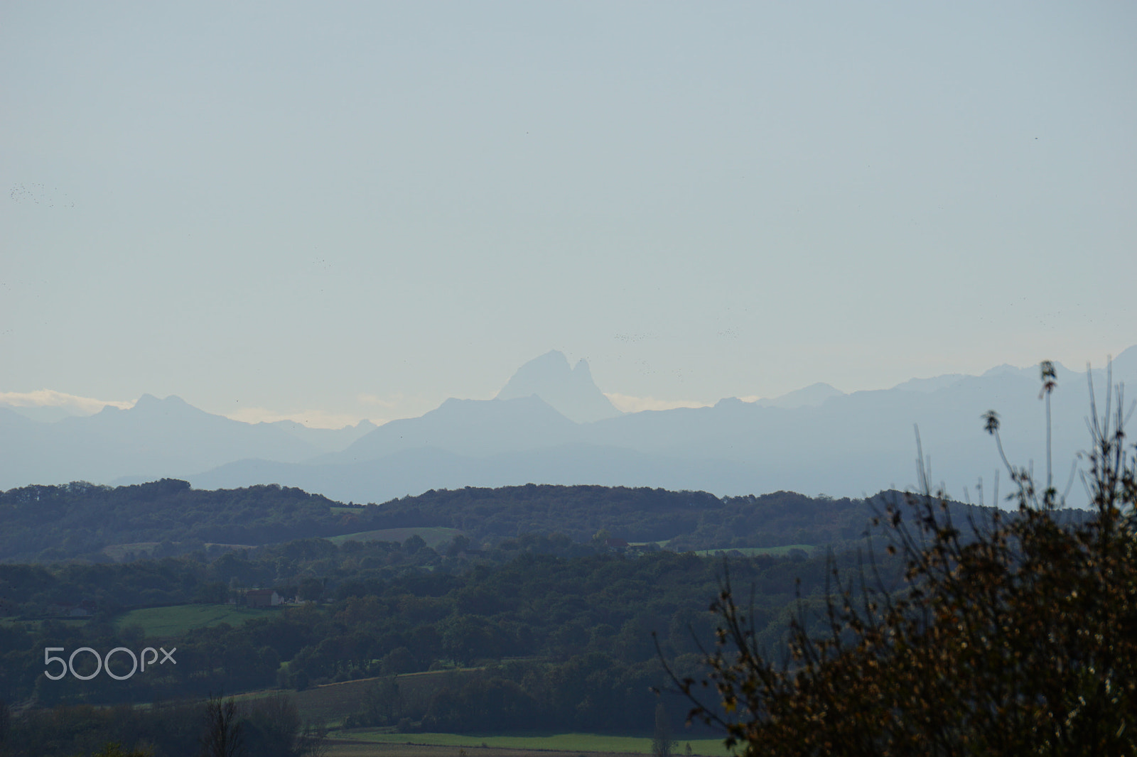 Sony E 55-210mm F4.5-6.3 OSS sample photo. Vue sur les pyrénées photography