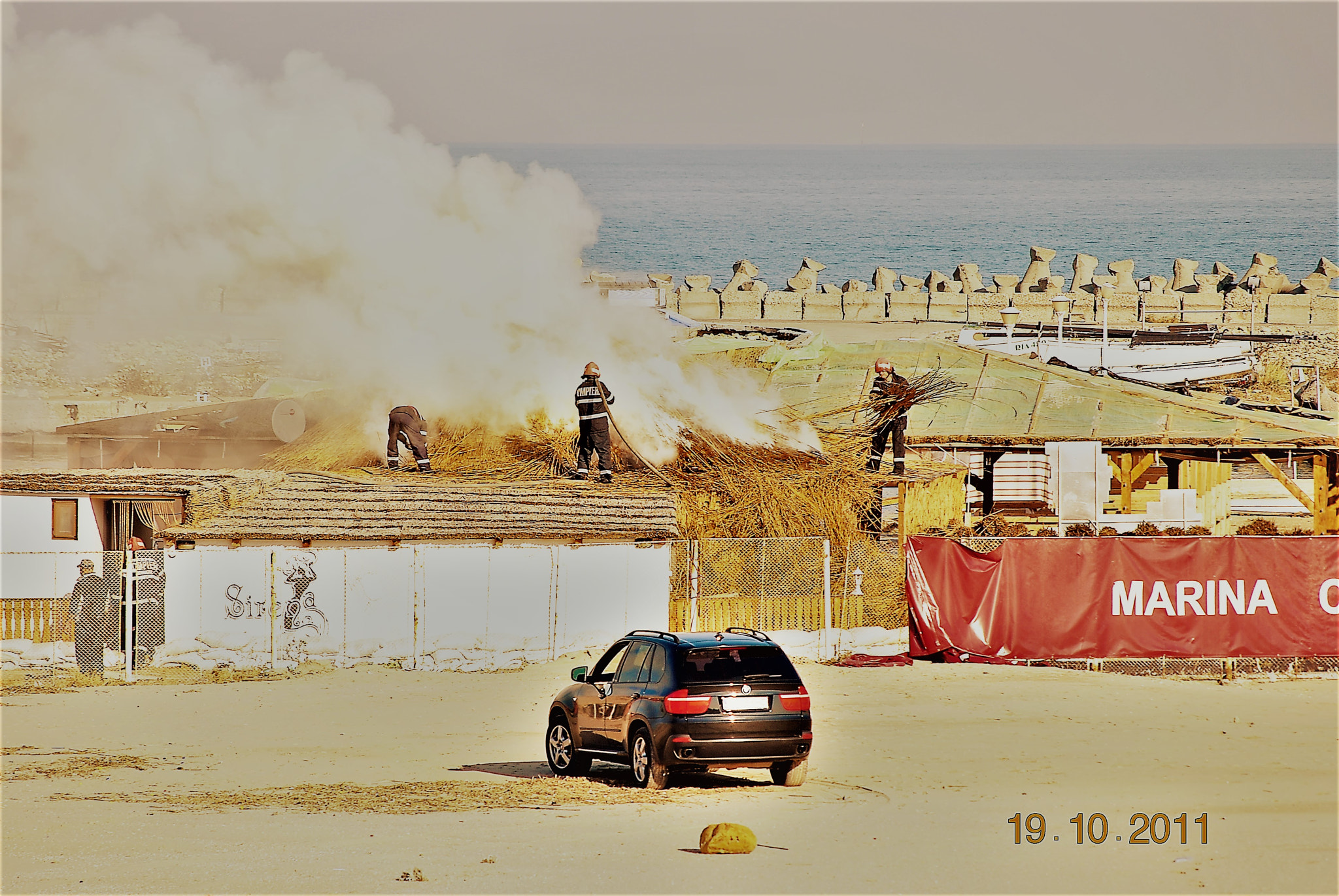 Nikon D3000 sample photo. Roads photography