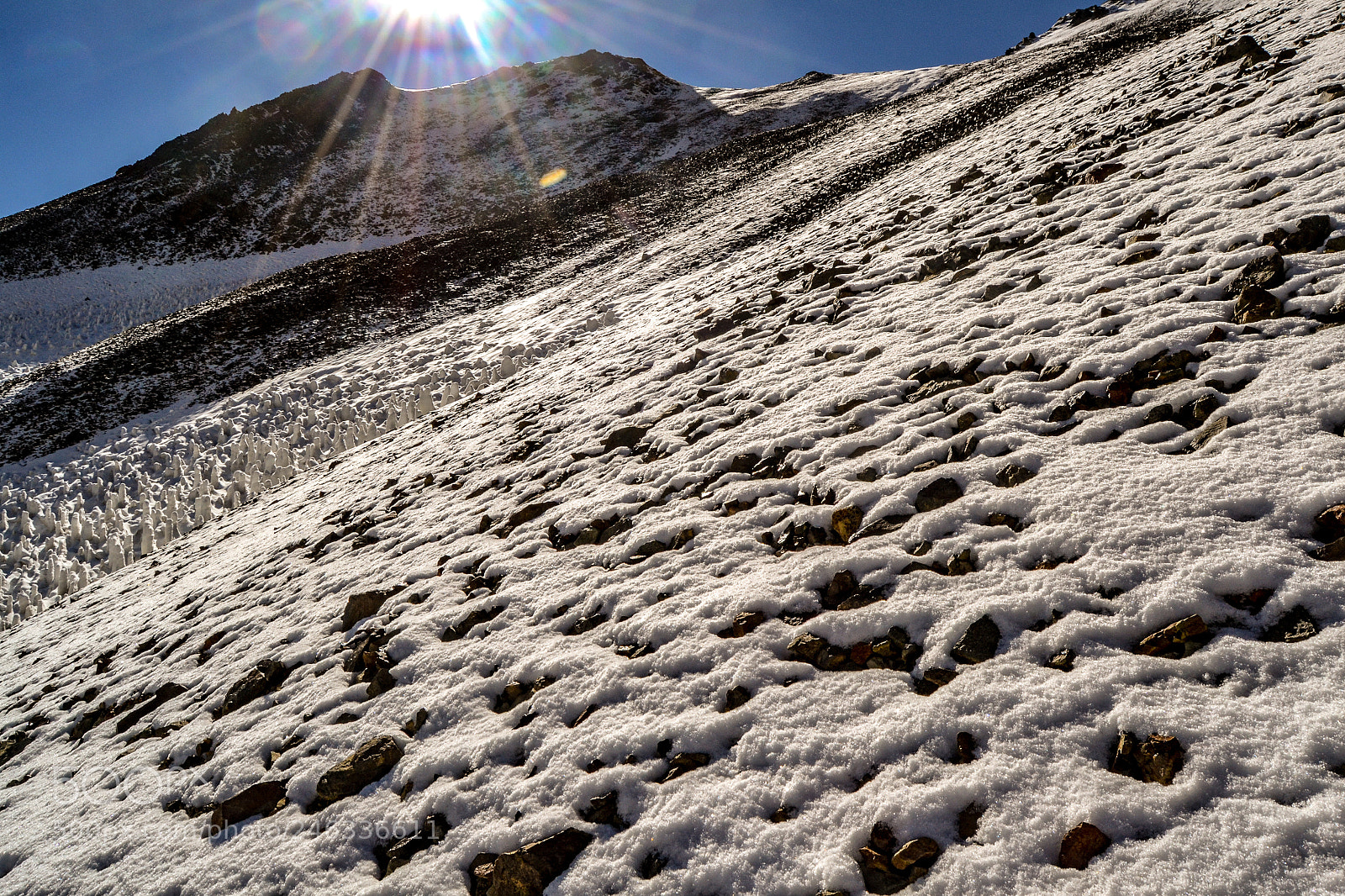 Nikon D3100 sample photo. Trekking al avi n photography