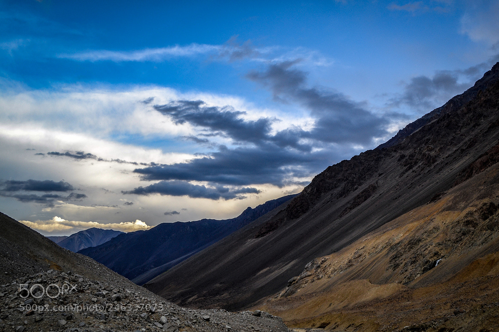 Nikon D3100 sample photo. Trekking al avi n photography