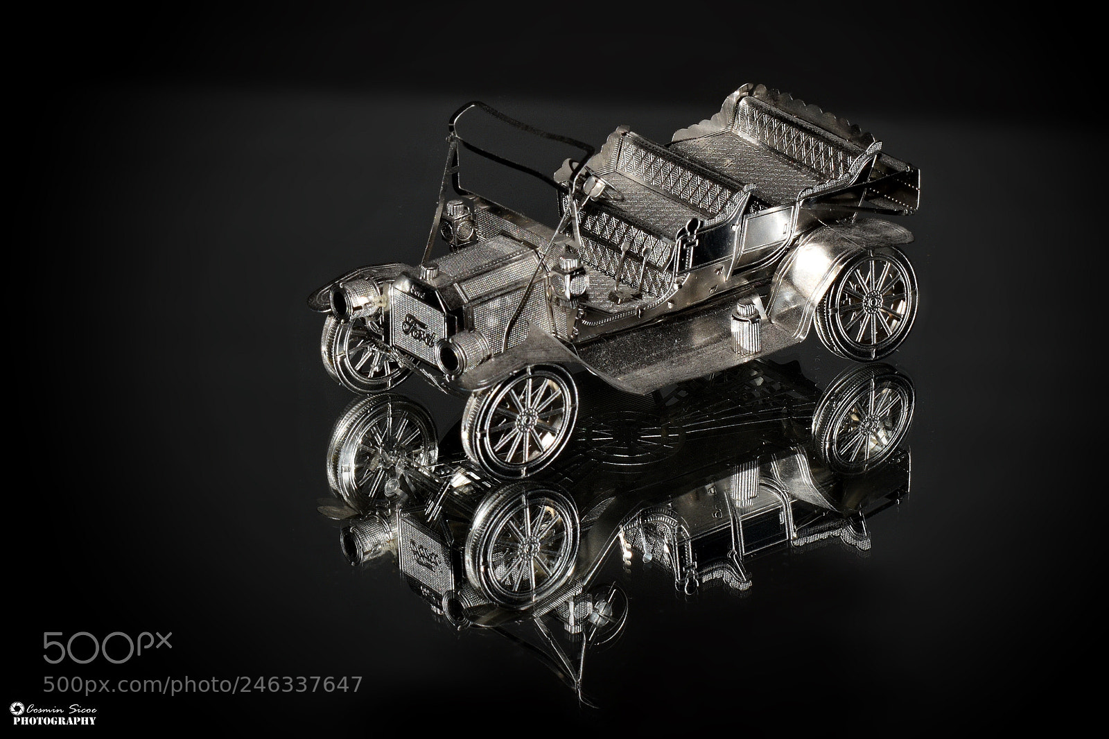 Nikon D5600 sample photo. Tin ford lego photography