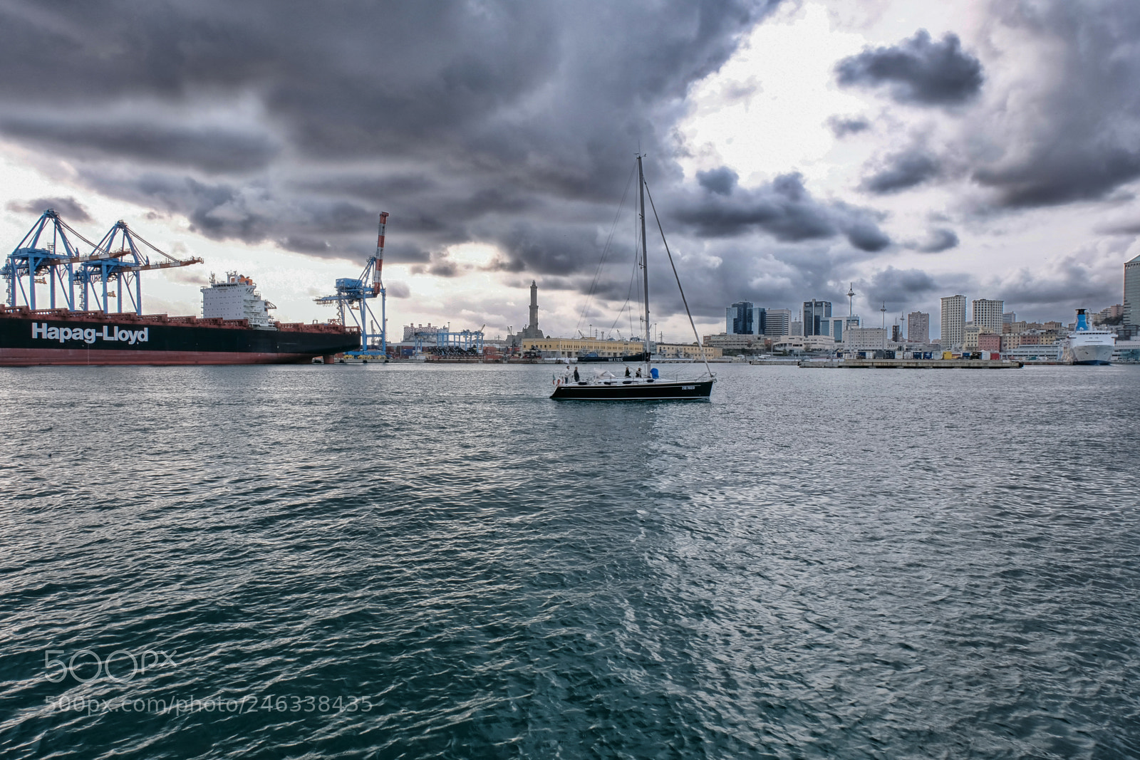 Fujifilm X-T20 sample photo. Lanterna by the sea photography