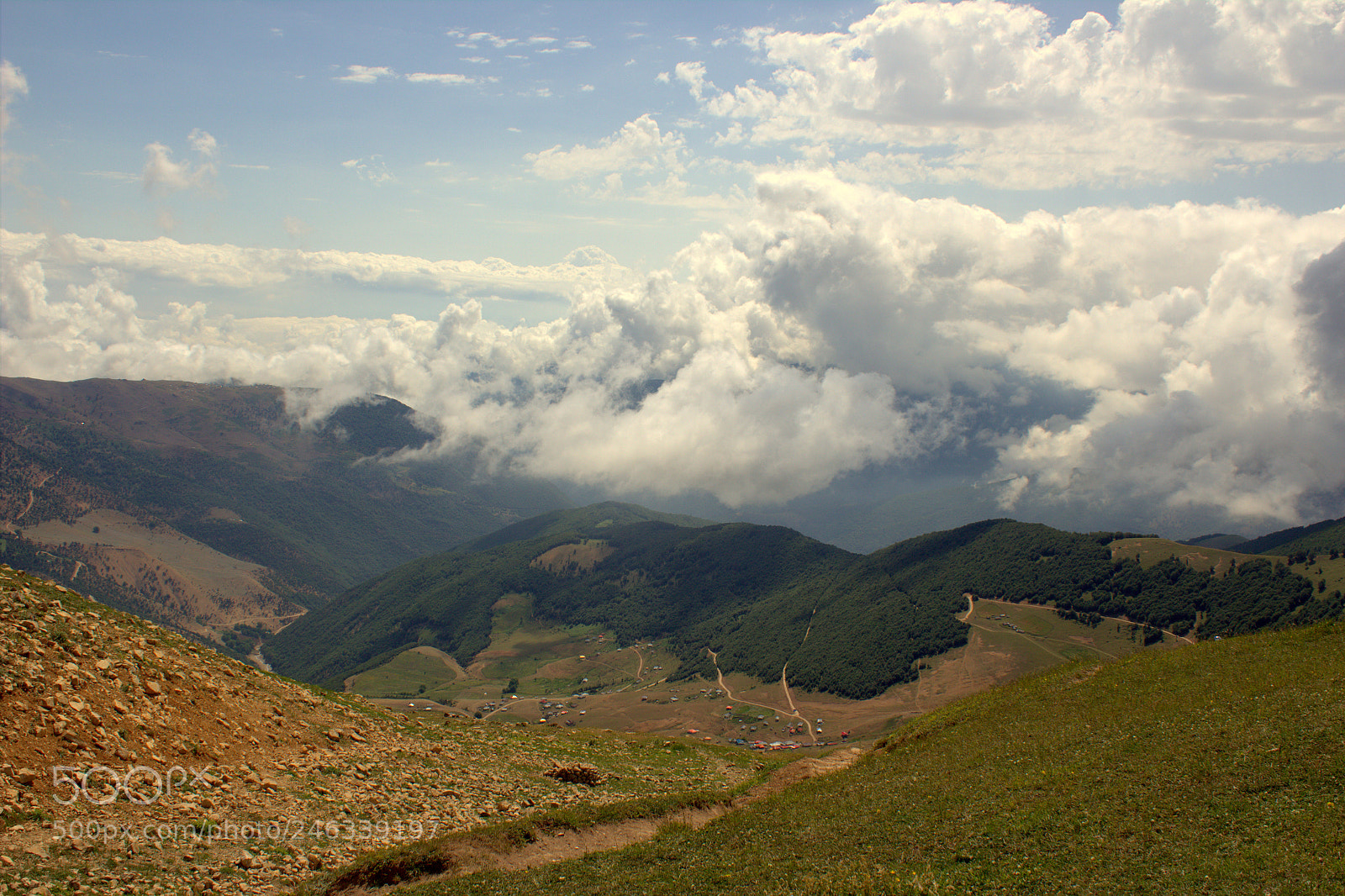 Canon EOS 600D (Rebel EOS T3i / EOS Kiss X5) sample photo. Moving clouds photography