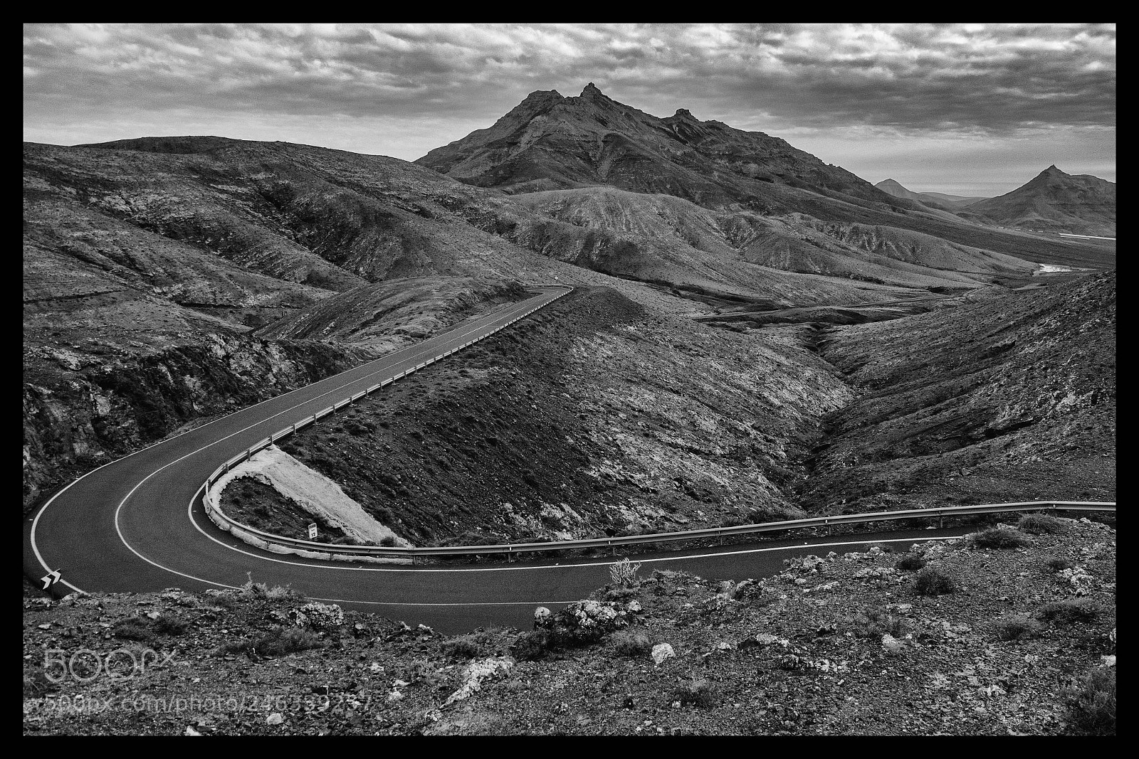 Canon EOS 7D Mark II sample photo. On the way to photography