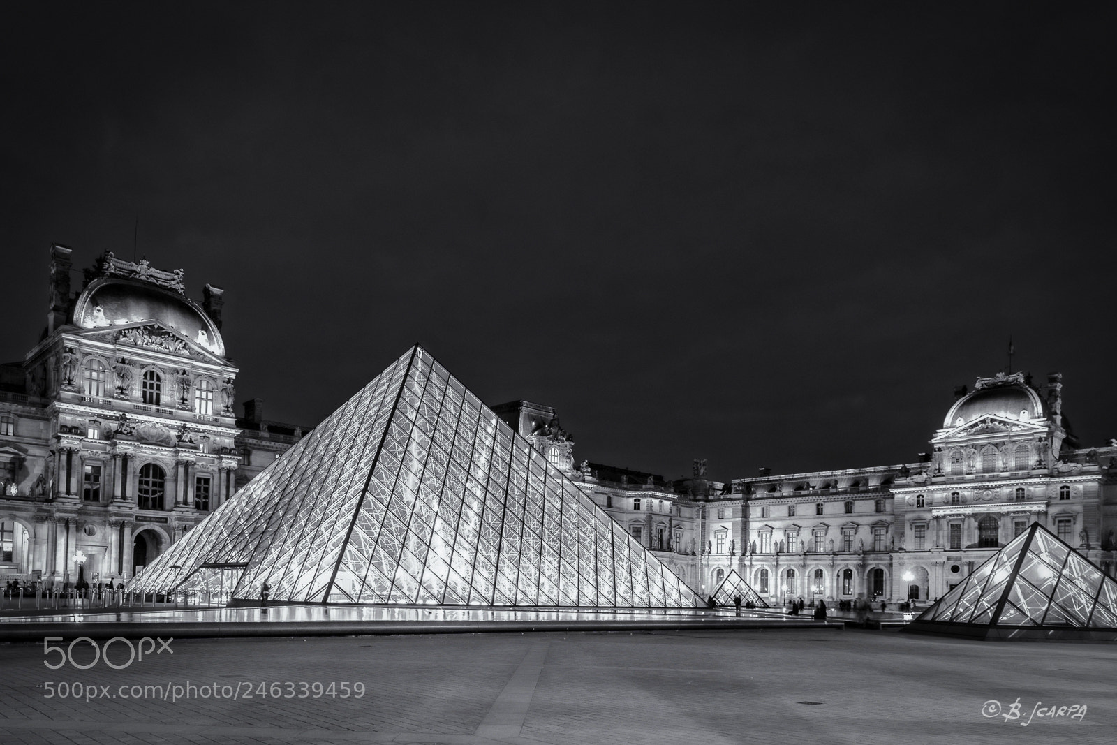 Nikon D800E sample photo. Paris pyramide du louvre 03 photography