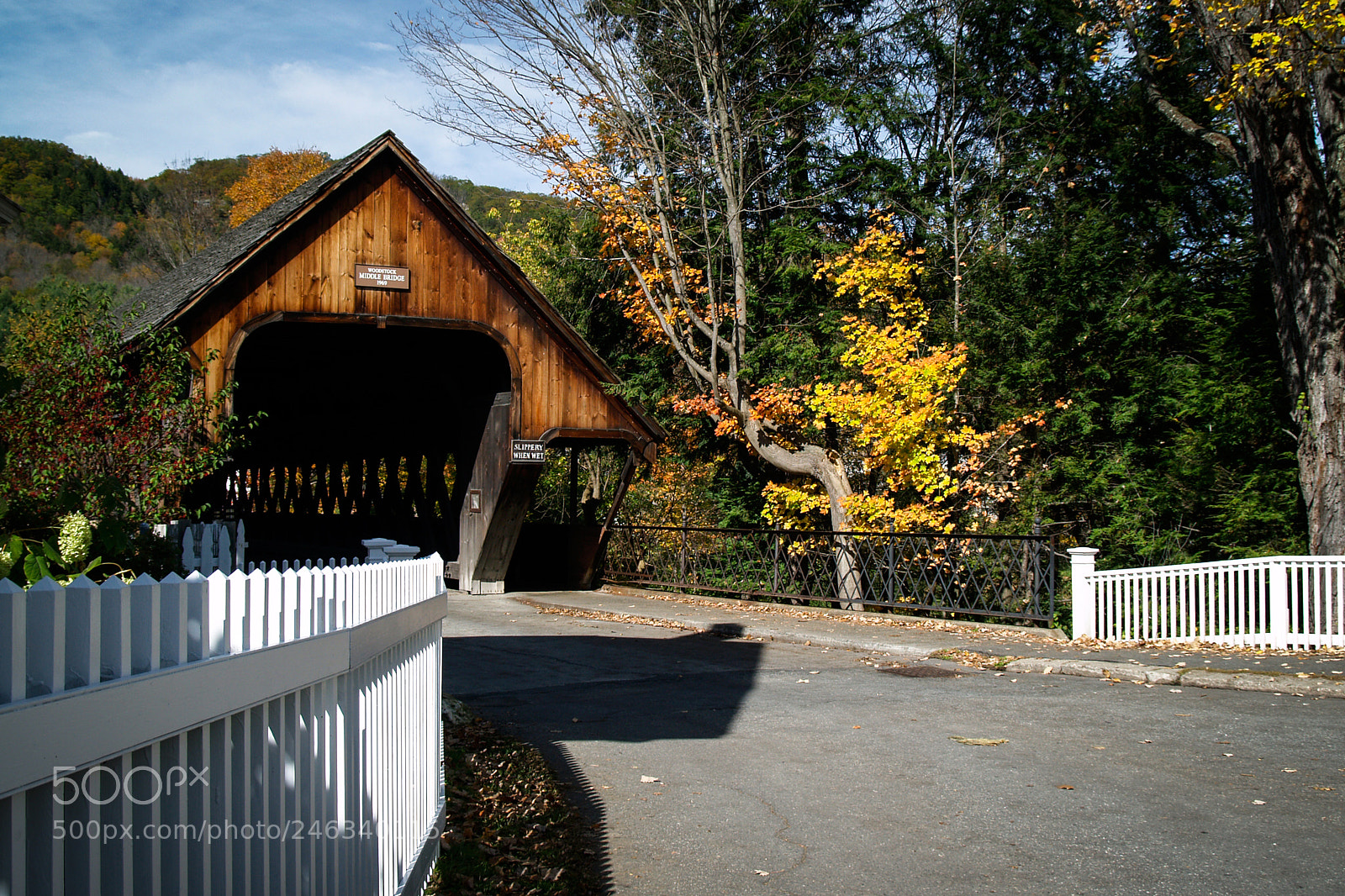Olympus E-500 (EVOLT E-500) sample photo. Vermont bridges photography