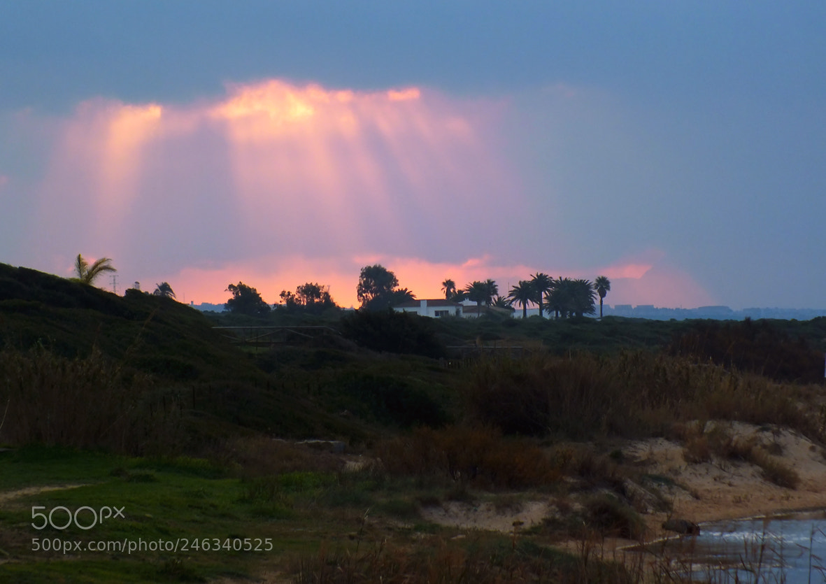 FujiFilm FinePix HS20 EXR (FinePix HS22 EXR) sample photo. Tarifa sunrise photography