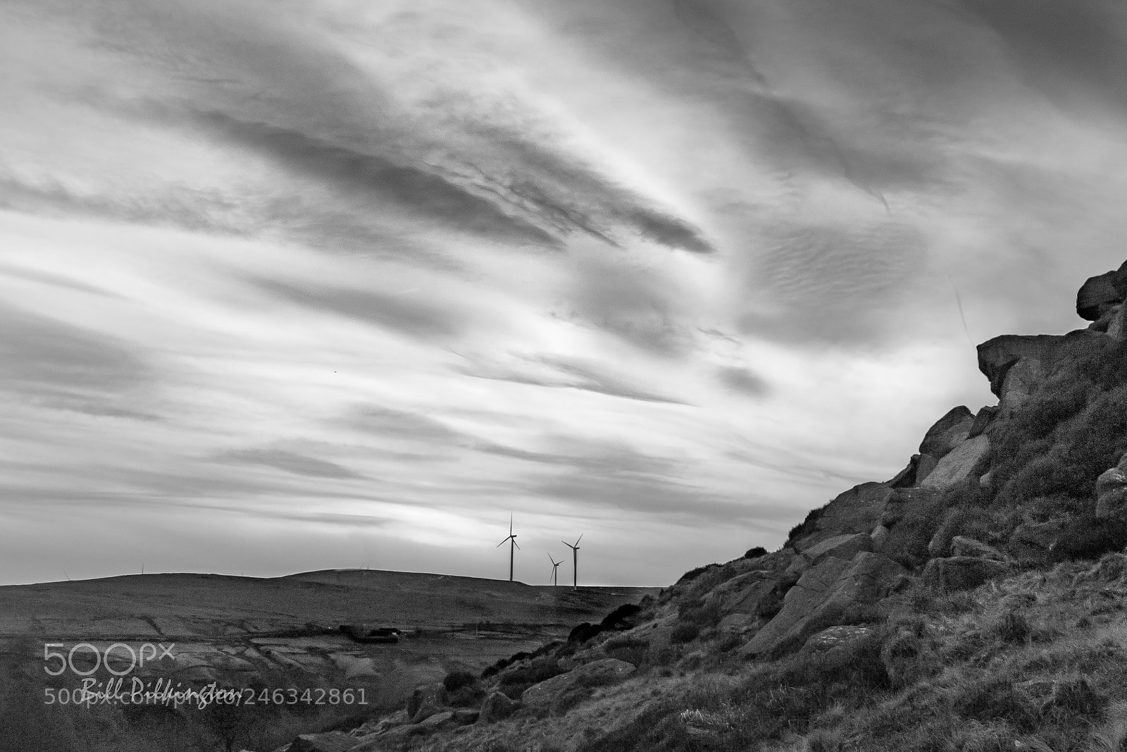 Canon EOS 750D (EOS Rebel T6i / EOS Kiss X8i) sample photo. Hudson moor and clouds photography