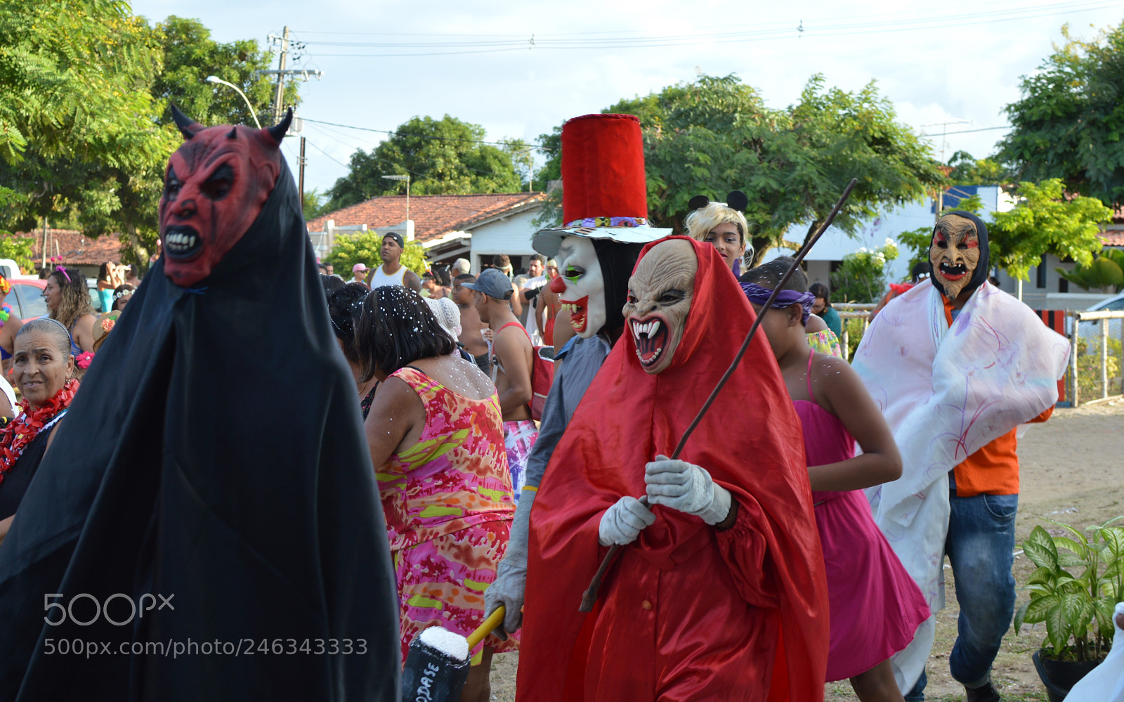 Nikon D3200 + Nikon AF-S DX Nikkor 35mm F1.8G sample photo. Carnaval em itapema-ba photography