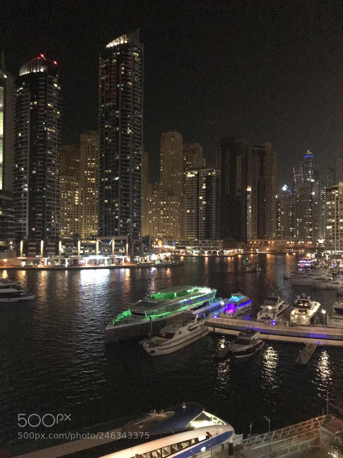 Apple iPhone 7 sample photo. Dubai marina bei nacht photography