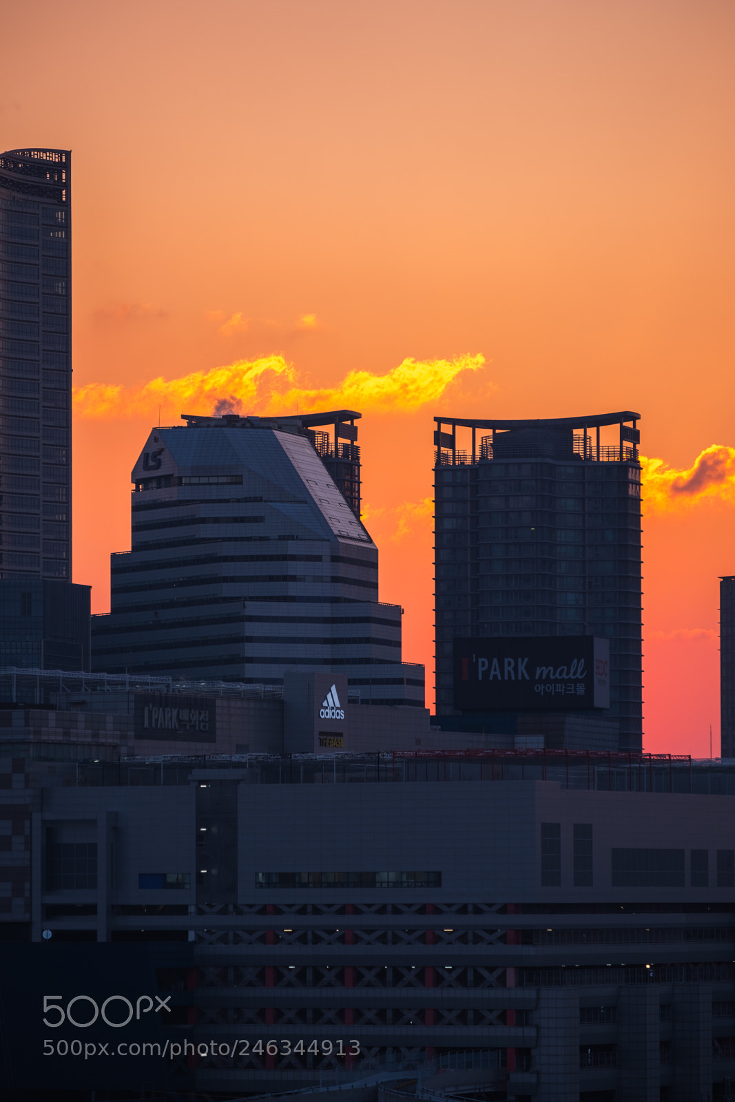 Fujifilm X-T20 sample photo. Yongsan station photography