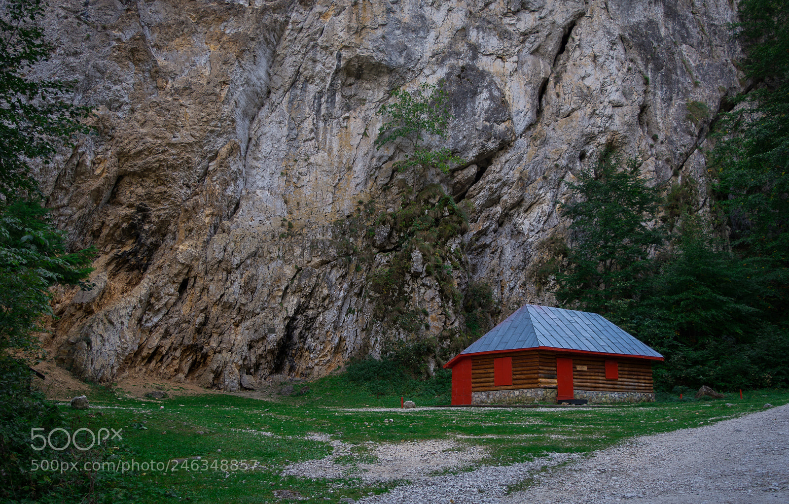 Nikon D5200 sample photo. Mountain shelter photography