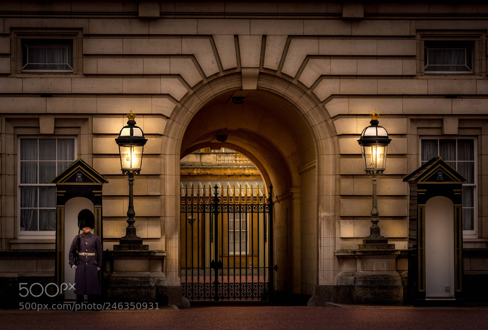 Nikon D5200 sample photo. When the lights go photography