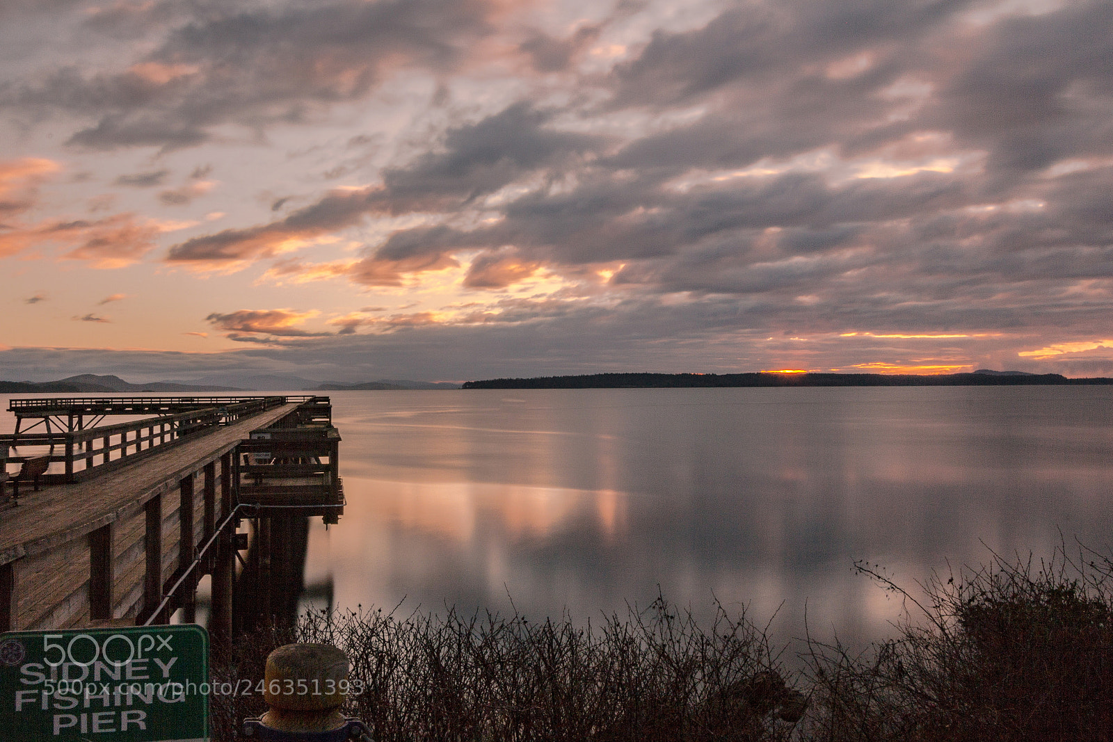 Canon EOS 60D sample photo. Sidney fishing pier photography