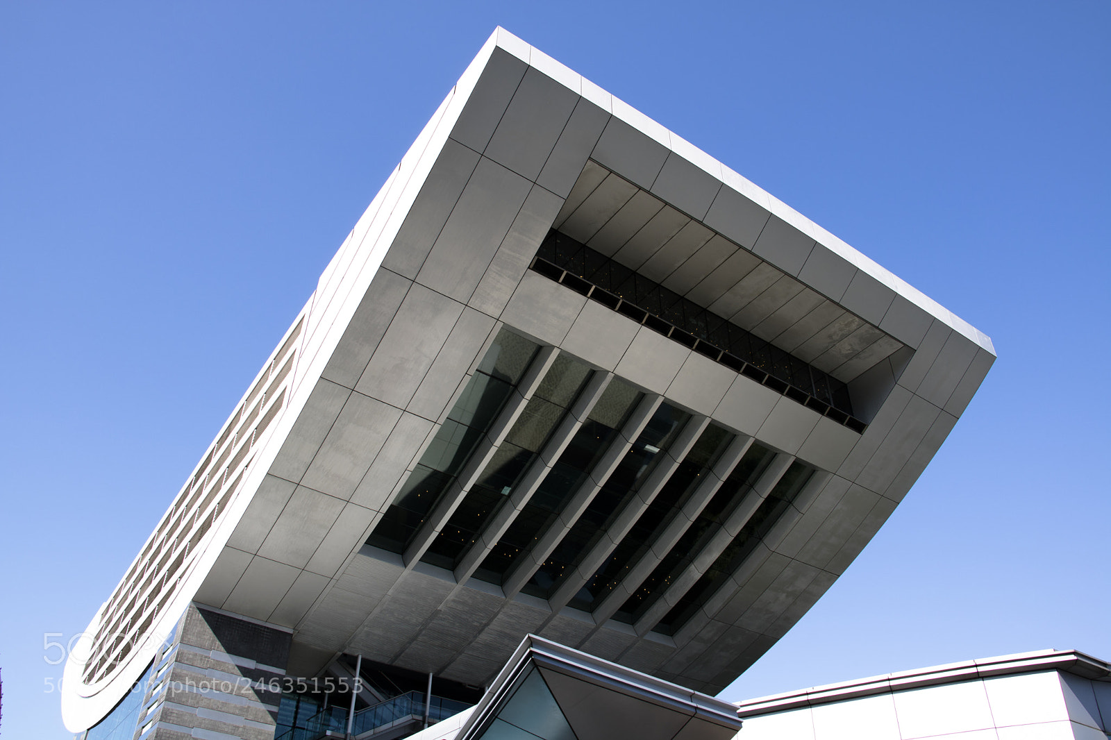 Canon EOS 760D (EOS Rebel T6s / EOS 8000D) sample photo. The peak 06: peak tower photography
