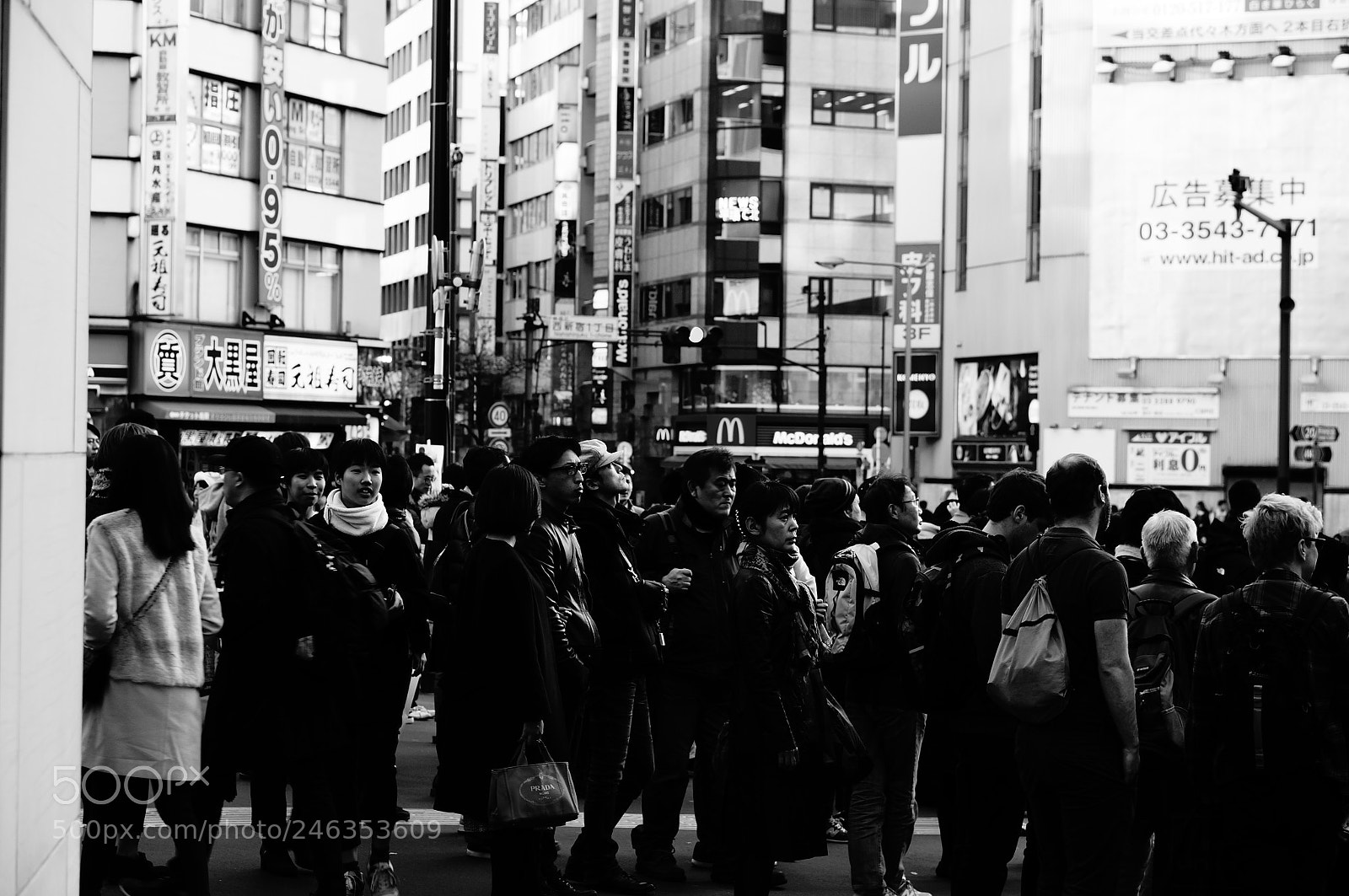 Sony Alpha NEX-5T sample photo. Shinjuku photography