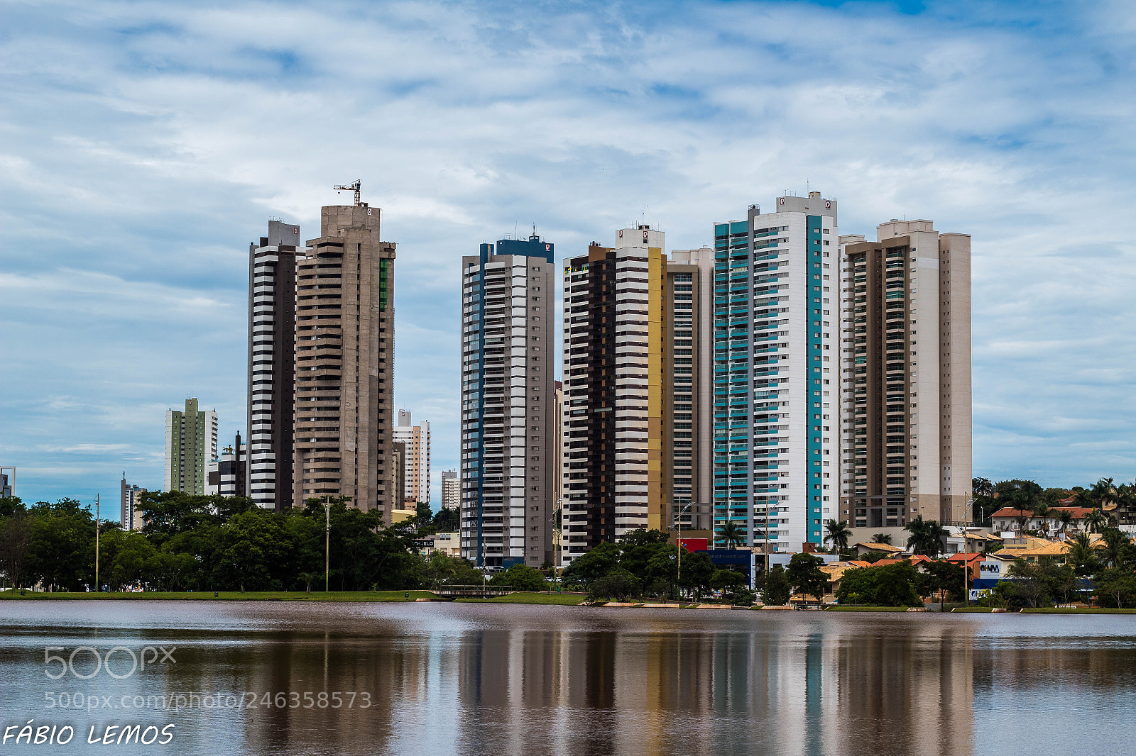 Canon EOS 1300D (EOS Rebel T6 / EOS Kiss X80) sample photo. Cidade do pantanal photography