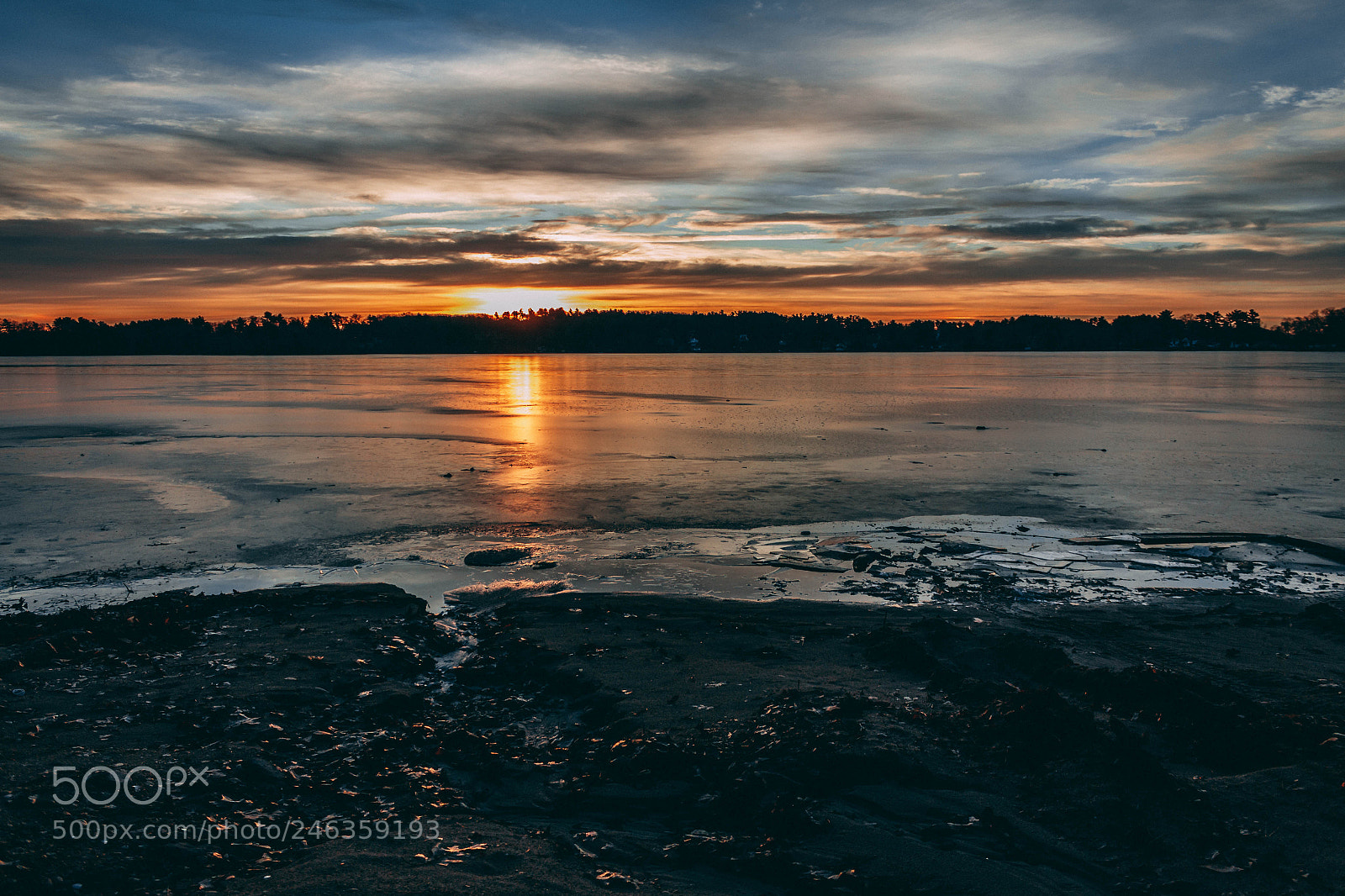 Canon EOS 1300D (EOS Rebel T6 / EOS Kiss X80) sample photo. Sunrise over frozen lake photography