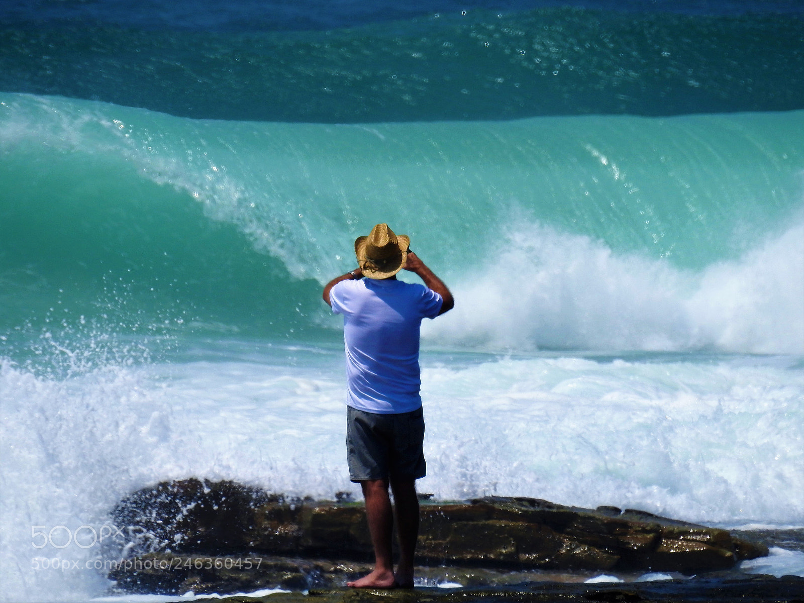 Nikon Coolpix P900 sample photo. Waves photography