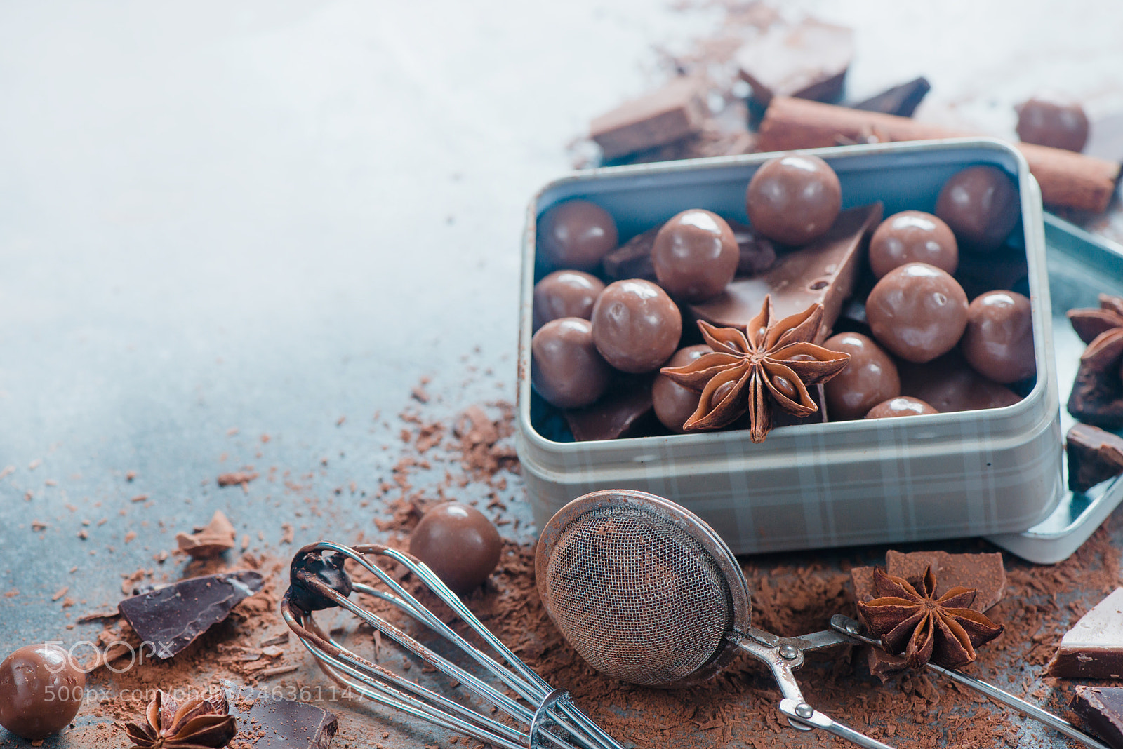 Nikon D800 sample photo. Rustic metal box with photography