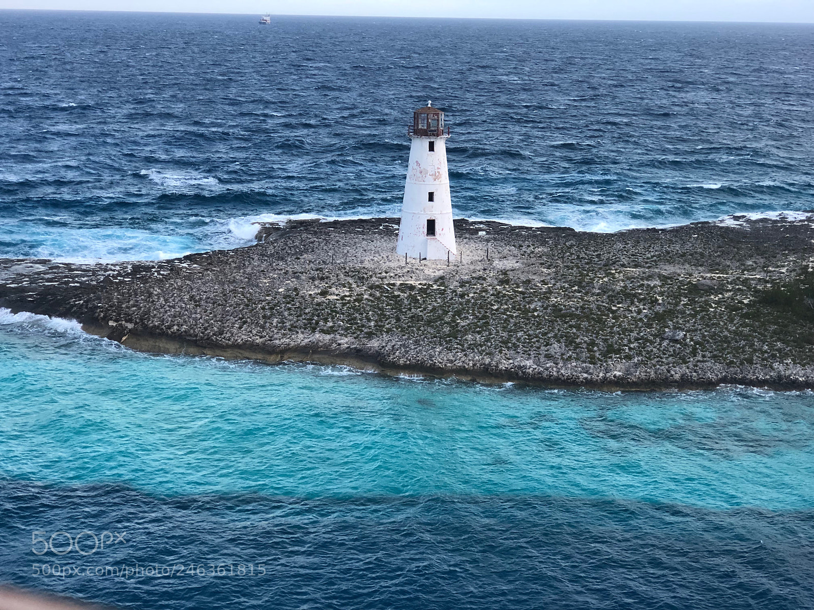 Apple iPhone 8 Plus sample photo. Light house photography