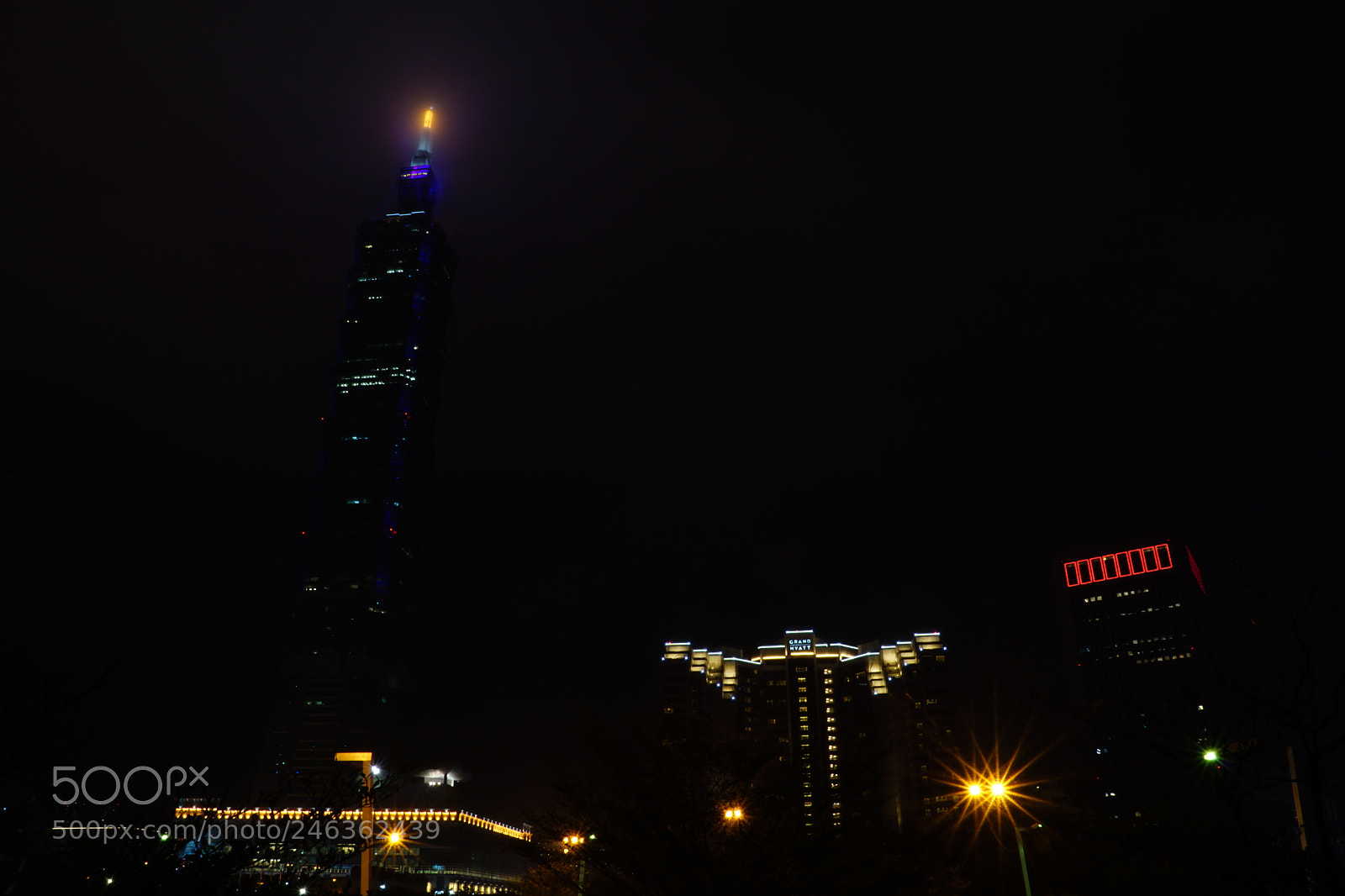 Sony DT 16-50mm F2.8 SSM sample photo. Skyrocketing photography