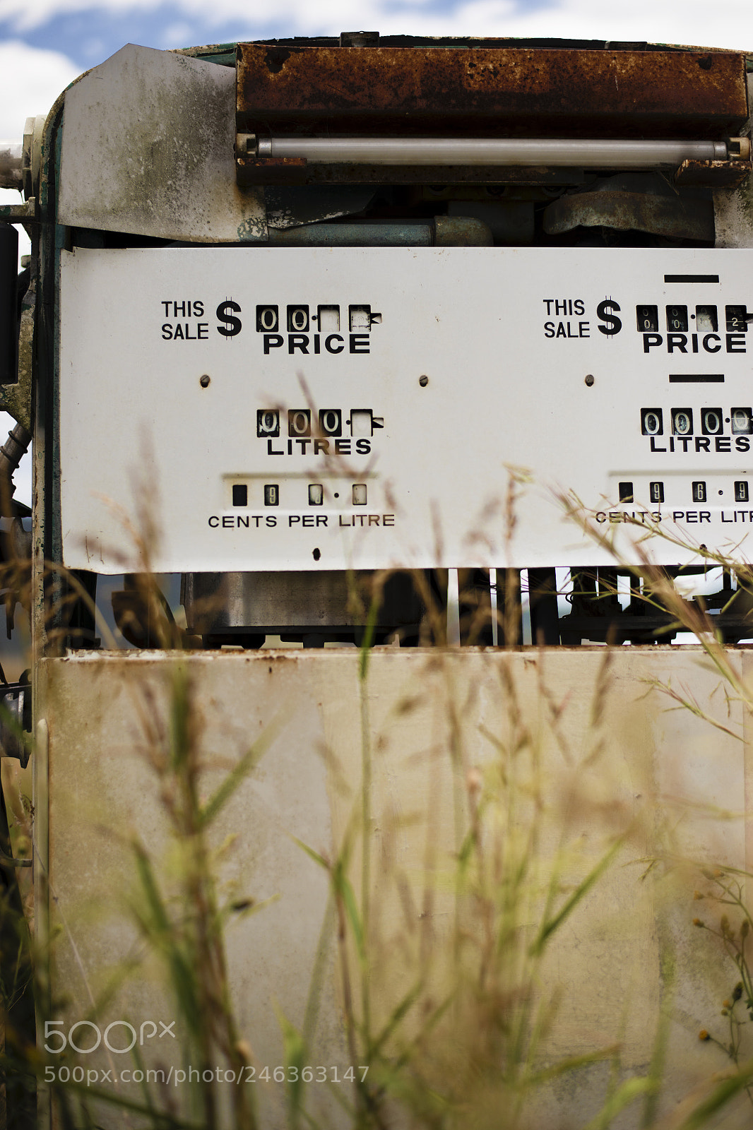 Nikon D800 sample photo. Old rustic fuel pump photography