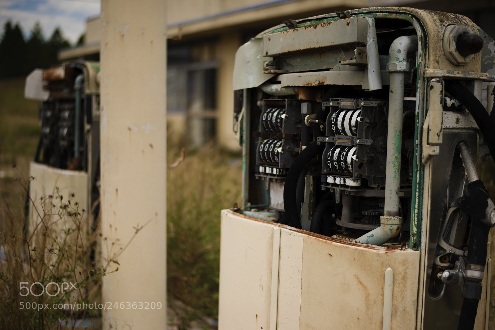 Nikon D800 sample photo. Old rustic fuel pump photography