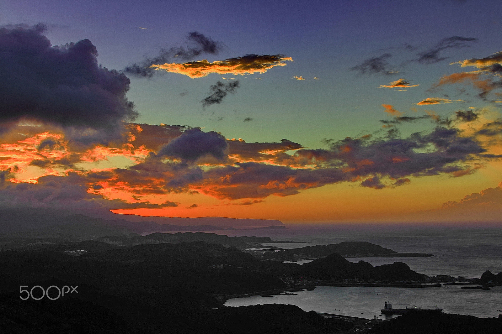 Canon 18-250mm sample photo. Dusk at chiufen in the ne coast of taiwan photography