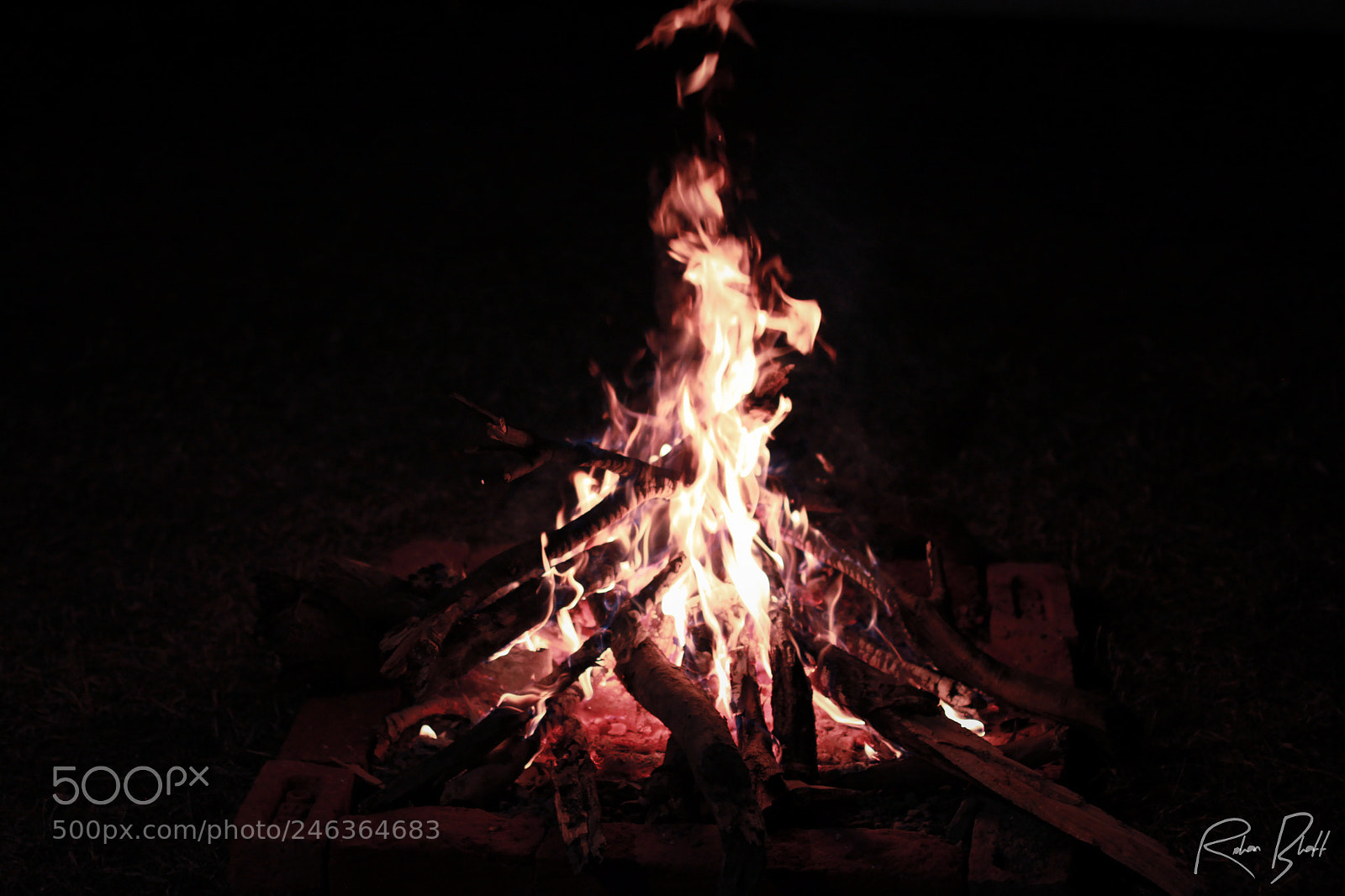 Canon EOS 500D (EOS Rebel T1i / EOS Kiss X3) sample photo. Bonfire photography