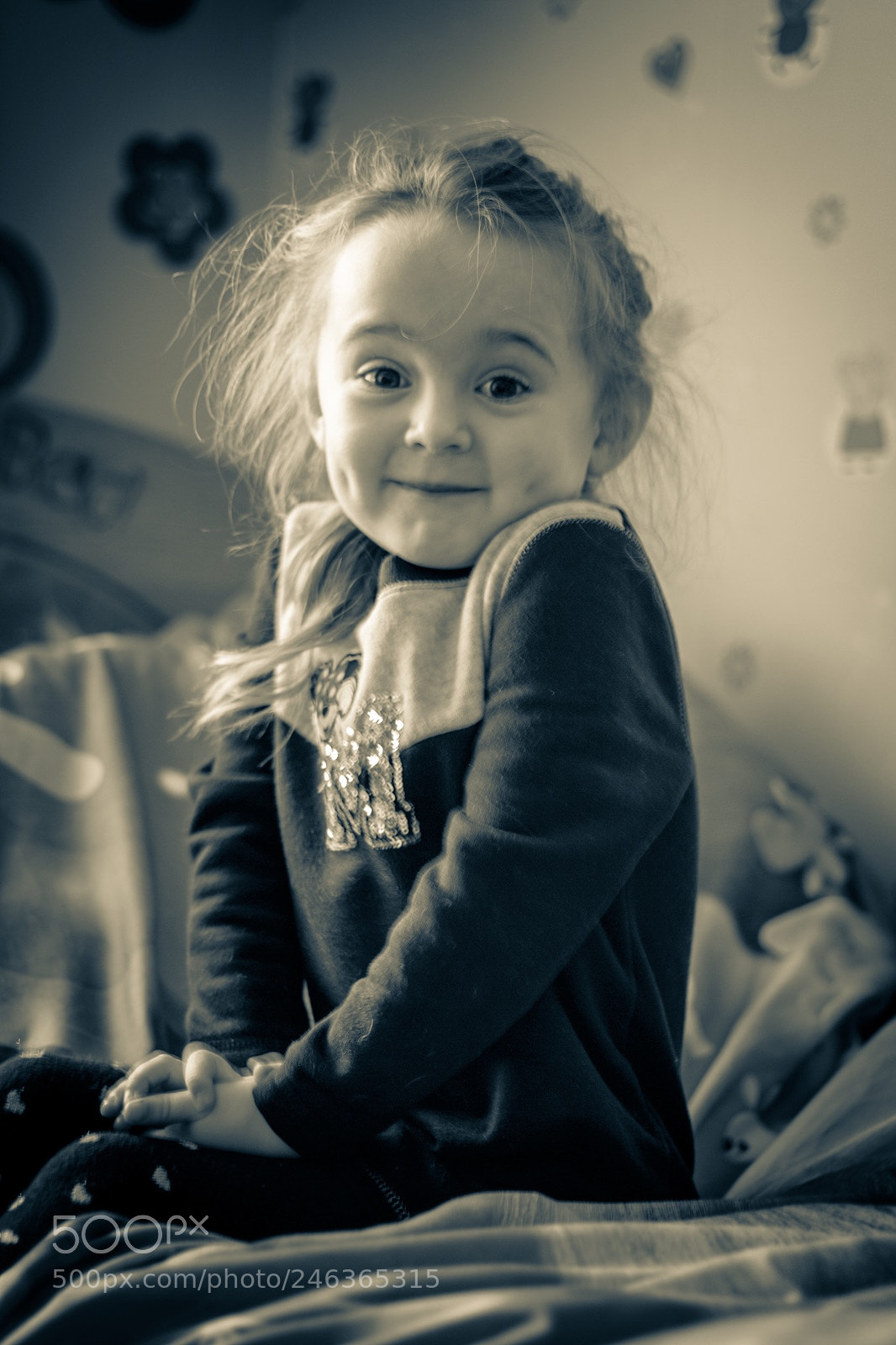 Canon EOS 700D (EOS Rebel T5i / EOS Kiss X7i) sample photo. My beautiful daughter. helping photography