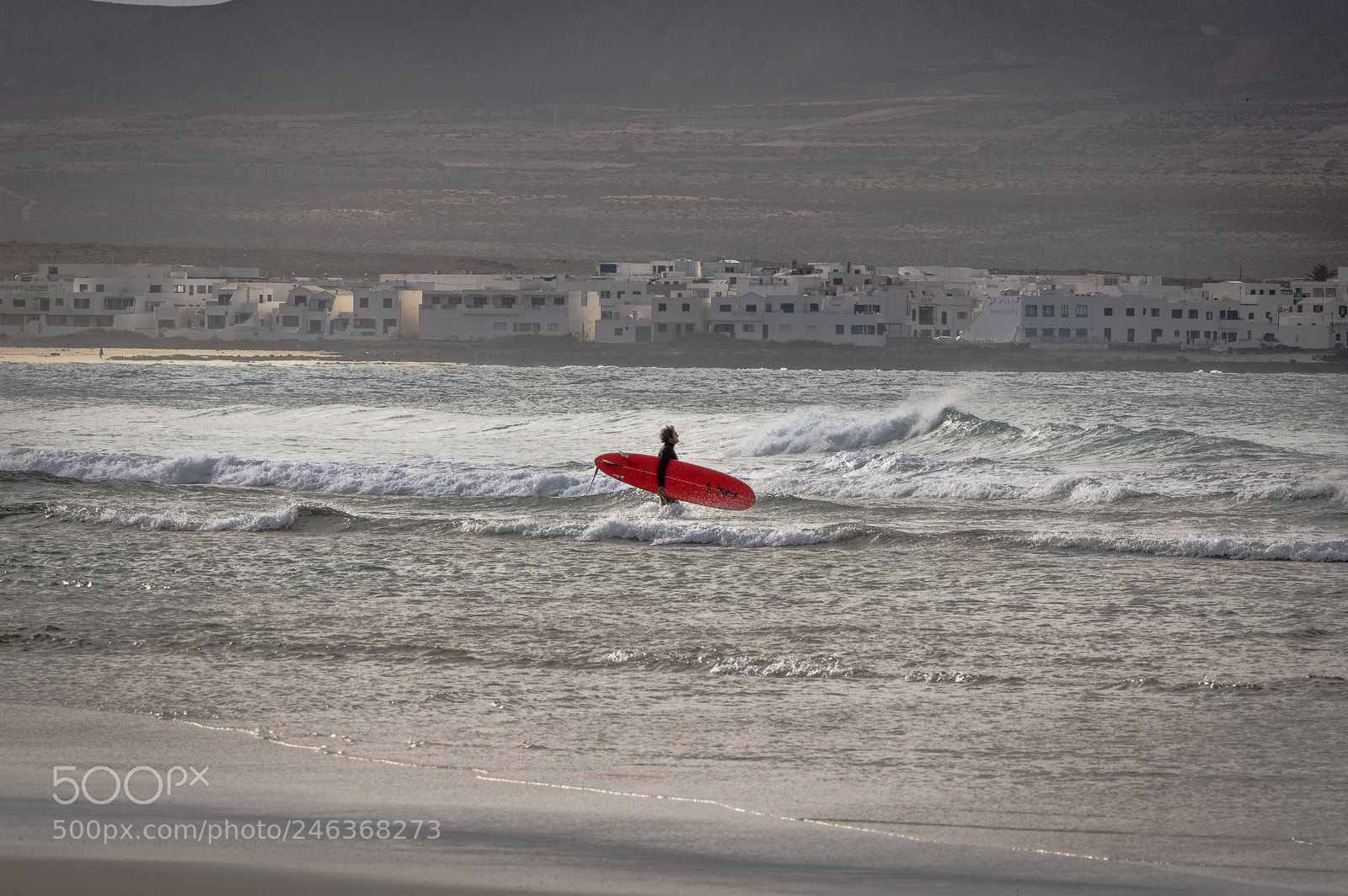 Pentax K-3 II sample photo. The surfer with the photography